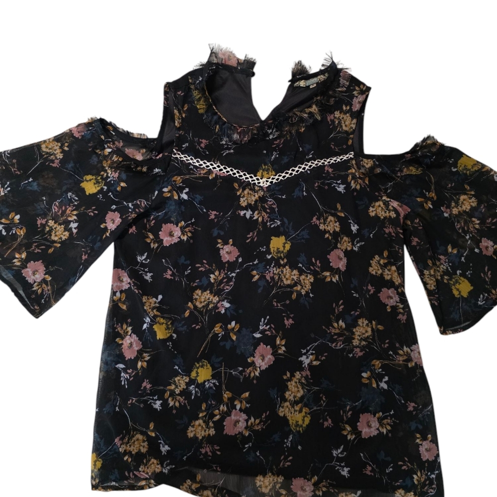 Gimmicks by BKE Black and Yellow Floral Blouse